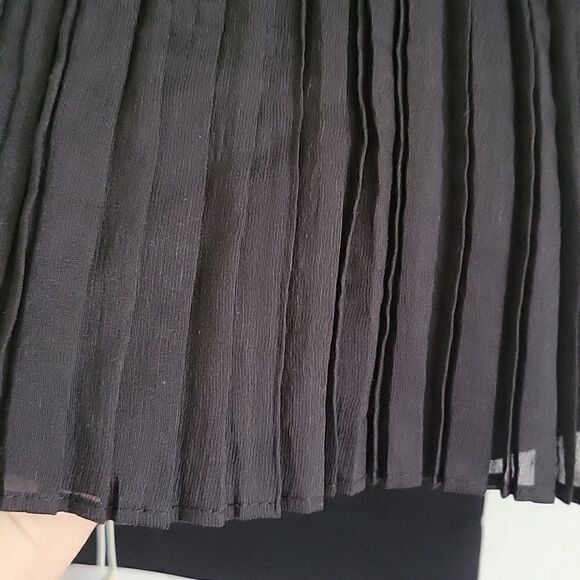 Banana republic Kali plated top - Picture 3 of 9